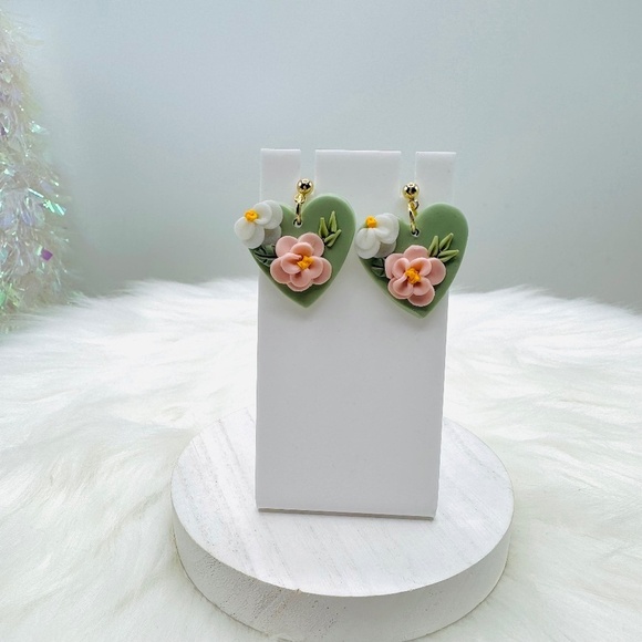 Green Floral Polymer Clay Drop Earrings - Picture 1 of 3